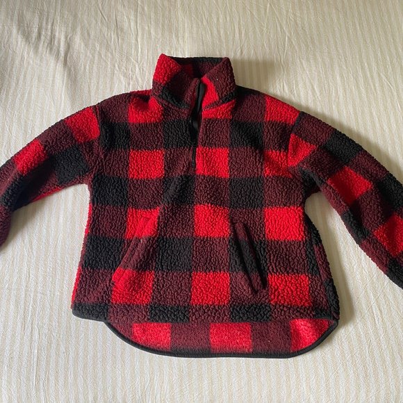 Fuzzy quarter zip with pockets - Picture 1 of 1